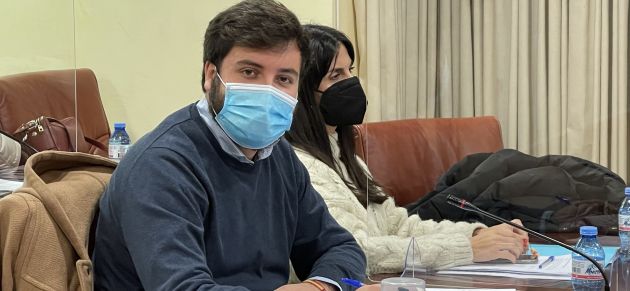 Landáburu: “Mari Carmen Moreno cree que el Ayuntamiento de Águilas es su cortijo particular”