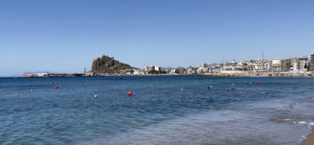 Ante la dejadez del Gobierno socialista de Águilas el PP demanda que se vuelvan a instalar los canales de nado en las bahías de Levante y