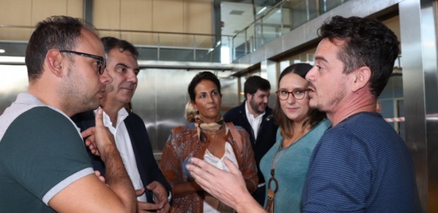 Los candidatos del PP al Congreso y al Senado visitan la lonja de pescadores para trasladar su apoyo frente a la previsiÃ³n de rebaja de 