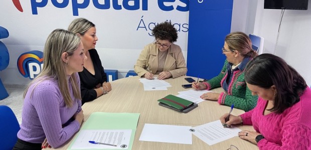 Reverte, Isabel Borrego y Antonia López se reúnen con representantes de Nuestro Corazón por Bandera para abordar sus reivindicaciones