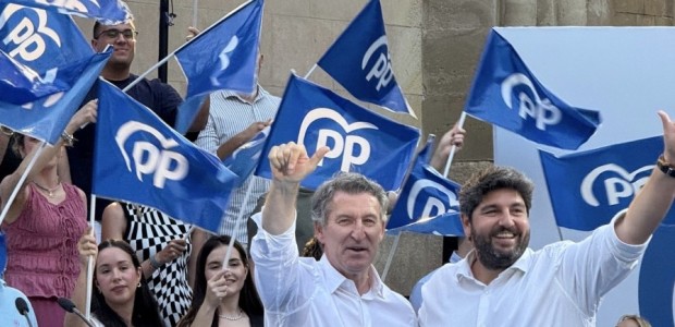 Núñez Feijóo congrega en Murcia a más de 1200 personas, entre las que estuvieron muchos aguileños del Partido Popular